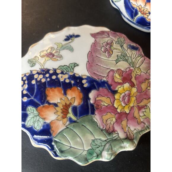 Vintage / Antique Round Chinese Trinket Box w/ Hand Painted Enamel Top - Picture 4 of 5